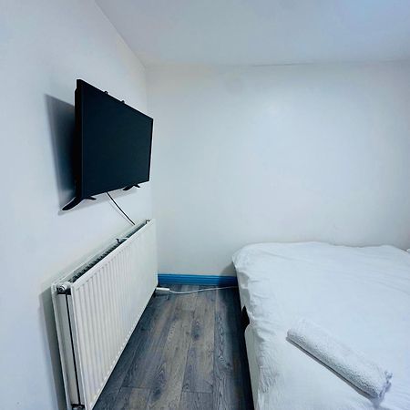 Unique Private Rooms Bolton Esterno foto