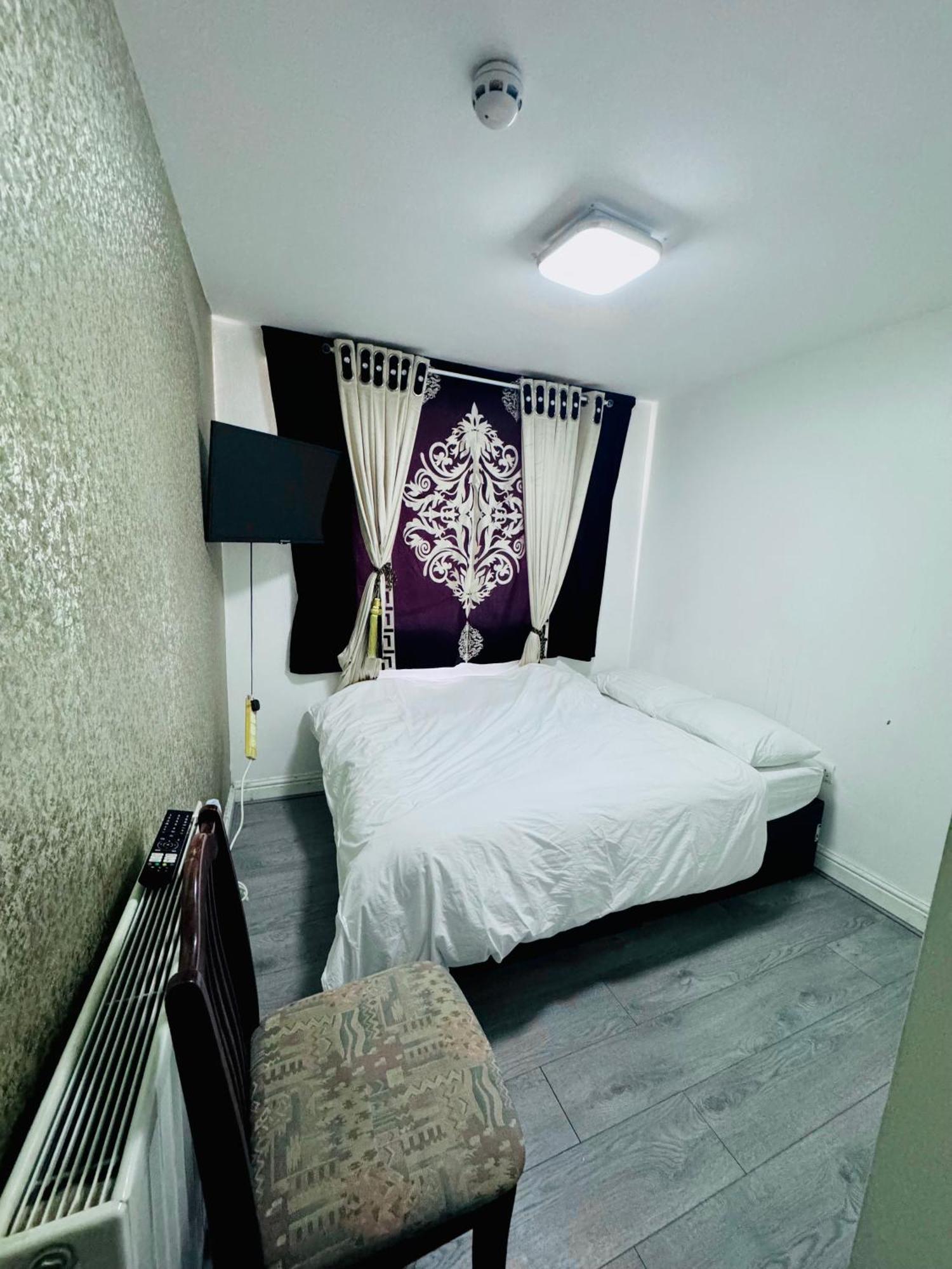 Unique Private Rooms Bolton Esterno foto